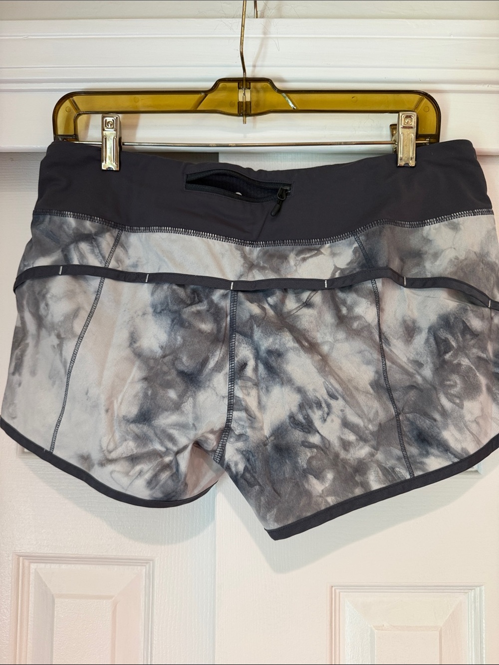 lululemon athletica Women's Gray Tie-Dye Athletic Shorts